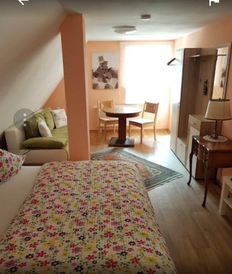 Pension Moserhaus Harburg  Εξωτερικό φωτογραφία